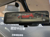 インテリジェント ルームミラー( スマートミラー)は車両後方にあるカメラの映像をルームミラーに映し出すので、乗員やヘッドレスト、積載物などで、視界さえぎられる事なく後方視界を確認出来ます。