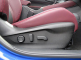 運転席は10WAY・助手席は8WAYの電動シートです。運転席は腰の当たり具合も調整可能なランバーサポート付きです♪