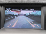 リアビューカメラ『ガイドライン付きのカラーバックカメラを搭載。運転が不慣れな方も安心して駐車していただけます。バックソナーも内蔵されており障害物を検知し知らせます。』