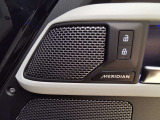 【MERIDIANサウンドシステム】英国の高級オーディオブランド「MERIDIAN」のサウンドシステムです。上質なドライブには上質な音響を。