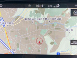 スマートフォン用のアプリが使用できる「App Connect」を搭載。iPhone向けの「Apple CarPlay」、Androidスマホ向けの「Android Auto」のアプリでナビゲーション機