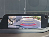 360度ビューモニター 4つのカメラで前後左右、俯瞰映像を表示、ドライバーからは見えない領域の危険認知をサポートするシステム搭載しています。但し、過信はしないで、目視確認をしっかりとお願いします!