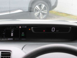 アドバンスドドライブアシストディスプレイ(7インチカラーディスプレイ)時計、外気温表示