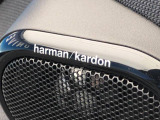 ●harman/kardonサウンドシステム:オーディオ専門メーカーが手掛けるプレミアムスピーカーを装備。多数のスピーカーから、音の粒立ちまで分かる高品質な音楽をお楽しみいただけます。