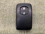 ポケットやバックにキーを入れたままドアロックの開閉ができるスマートキー。