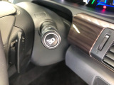 【サイドカメラ】ハンドル横のボタンで、サイドカメラへの切り替えが可能です!