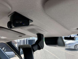 日産オリジナルドライブレコーダー(フロント+車室内)走行中の幅寄せ対策や後方撮影(リヤガラス越し)にも対応してます。