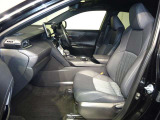 フロントシートです。シートは車両から取り外して徹底洗浄!安心してお座りいただけます!