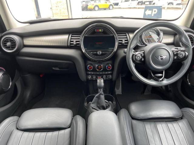 中古車 BMW MINI ミニ クーパー SD の中古車詳細 (72