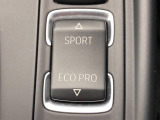 ●ドライビング・パフォーマンス・コントロール:快適な乗り心地を約束する「コンフォート」モード、効率性を重視した「ECO PRO」モード、ダイナミックな走りを可能にする「スポーツ」モードの選択が可能です