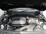 2L直列4気筒BMWツインパワー・ディーゼルターボ・エンジン。出力225kW〔306ps〕/5,000rpm-6,250rpm(カタログ値)、トルク450Nm〔45.9kgm〕/1,750-4,500rpm(カタログ値)♪