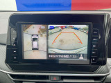 アラウンドビューモニターは車の全周囲をカメラで映しだして障害物や人を確認、周りの状況を確認しながら安全に駐車できる便利な装備になります。