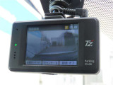 (ドライブレコーダー)走行中の映像を録画します。衝突時もバッチリ映像で残ります。