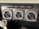 ダイヤル式のマニュアルエアコンですので、カンタン操作で常に車内を快適な温度にします