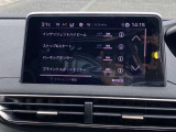 日本語対応タッチパネル CarPlayにてお手持ちのスマホからナビゲーションやその他のアプリがご利用可能です