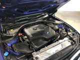 BMW 2.0L 直列4気筒ツインパワーターボ ガソリンエンジン :バルブトロニック(無段階可変バルブリフト)、ダイレクトインジェクションシステム、ダブルVANOS(吸排気無段階可変バルブタイミング)