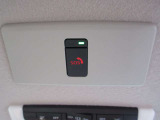 あおり運転をされても安心!緊急通報も可能、ボタンを押すだけでオペレーターにつながるSOSコール付。(別途登録費用が必要となります。)