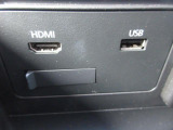 CD/DVDのほか、USB接続ポートにHDMI端子を装備しています。スマートフォンやミュージックプレーヤーなどの接続に最適です。もちろんブルートゥース接続にも対応しています!