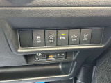 各種スイッチは運転席右側にございます。