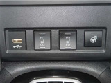 USB端子/両席フロントシートヒーター/ステアリングヒーター