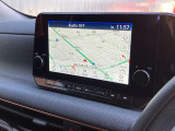 [大画面ナビ]遠くへのお出かけする際の心強い味方です!自車位置の確認はもちろん、Bluetooth接続や機能も充実。大きな画面で各操作もしやすく安心です。