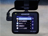 KENWOOD社製 fullHD DRV-2200が、装着されています。もしもの衝突の時、あなたの走行状態をしっかりと記録するドライブレコーダー。万が一の時にも安心です。