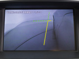 サイドカメラ搭載。左フロント側面を映像化しドライバーの安全性を高める装備品です。
