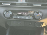 【オートエアコン】 温度を設定すれば自動で空調調整をしてくれます。 ☆ ボタンひとつで簡単便利・快適 ☆