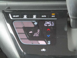 車内の温度を快適に保つ、便利なオートエアコン。