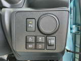 スマートアシストなど各種スイッチは、運転手が操作しやすい配置になっています。
