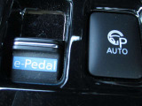 e-Pedalは、アクセルペダルの踏み加減を調整するだけで発進、加速、減速、停止までをコントロール。