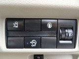 ◆助手席側オートスライドドア◆インテリジェントキーを身に着けていれば、リヤドアノブのワンタッチスイッチを押すだけでスライドドアが自動開閉します!運転席からでもドアを自動開閉できます!