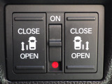 ★両側パワースライドドア★ 開ける・閉めるが電動でらくらくのパワースライドドアです(*^-^*)リモコンや運転席のスイッチなどでカンタンに自動開閉します♪