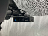 日産純正ドライブレコーダはオールインワンタイプ、フルハイビジョン録画対応で高精細な映像を記録できます。
