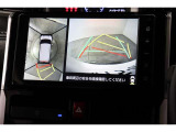 車両を上から見たような映像表示するパノラミックビューモニター付き!
