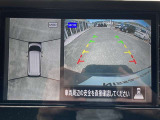 アラウンドビューモニター  ひと目で全方位が確認できます!駐車時の強い味方です!