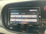 カーナビ付きです。カーナビの機能や保証につきましては、担当スタッフまでお尋ねください。
