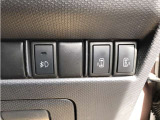 運転席操作スイッチで後席両側開閉できます☆フォグランプもついています。