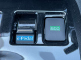 ワンペダル走行が可能な【e-ペダル】も装着されています。馴れるととても便利ですので是非一度、体感してみてください。