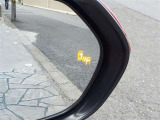 BSM(ブラインドスポットモニター)装備。後方の死角から接近するバイクや車両を感知し点灯してお知らせ。巻き込み事故を未然に防ぎます!!