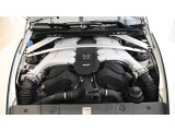 エンジン:5.9リッターV12 DOHC 48バルブトランスミッション:7段AT出力:573ps(421kW)/6750rpmトルク:63.2kgm(620Nm)/5750rpm