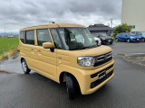 車両の品質管理は室内展示場を完備しておりますので、品質を保った状態の車両をご覧いただけます。