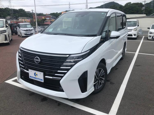 セレナ 1.4 e-POWER ハイウェイスター V 