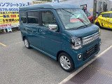 お仕事から趣味までオーナー様の強い味方!前席、後席に荷室までゆとりある大空間!どう使うかを考えるだけで楽しさが広がります!視界が良く運転もしやすく、新CVTで優れた燃費を発揮!見た目も良しです!