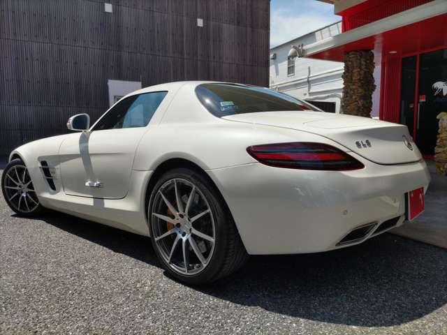 Mercedes SLS AMG ホワイト Mercedes SLS AMG ホワイト メルセデスAMG SLS AMGの価格・新型情報