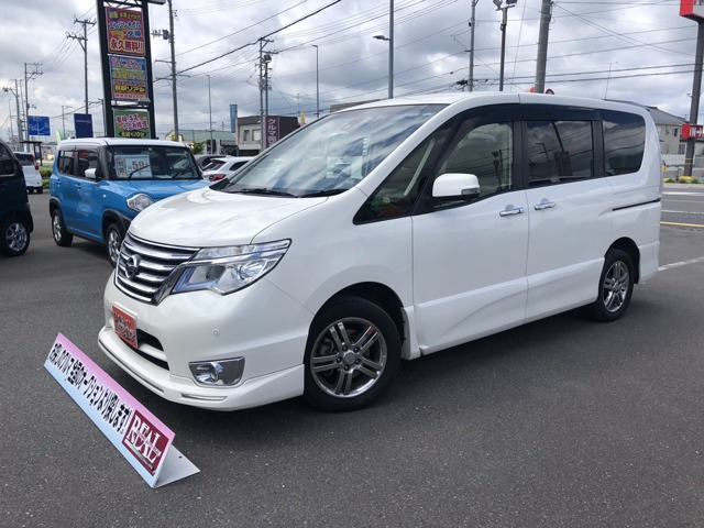 セレナ 2.0 ハイウェイスター V エアロモード+Safety II 4WD 