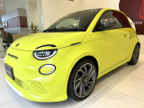 アバルト500eツーリズモ