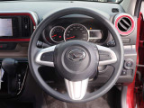 ハンドル周りもスッキリしており運転がしやすいです。