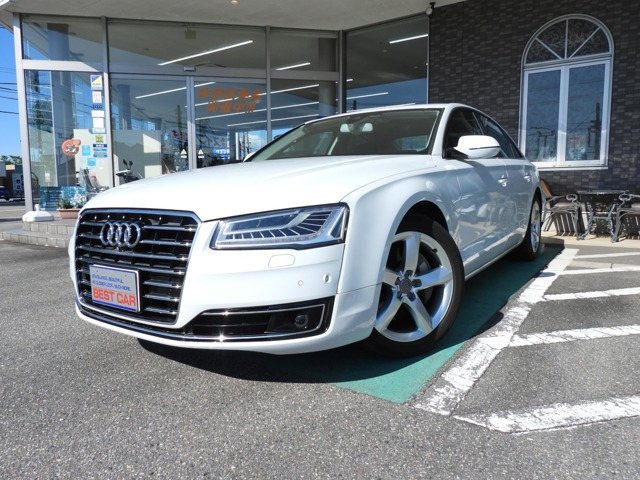 A8 3.0 TFSI クワトロ 4WD 