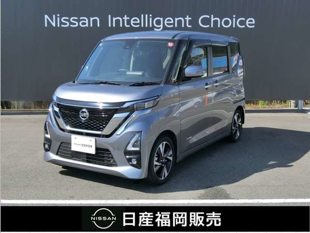 日産ルークスハイウェイスターGターボ フロントグリル純正 立たし